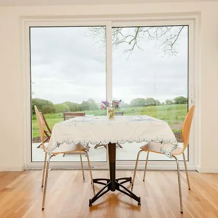 شقة The Wild Atlantic Hideaway