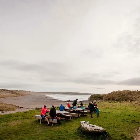 The Wild Atlantic Hideaway شقة *